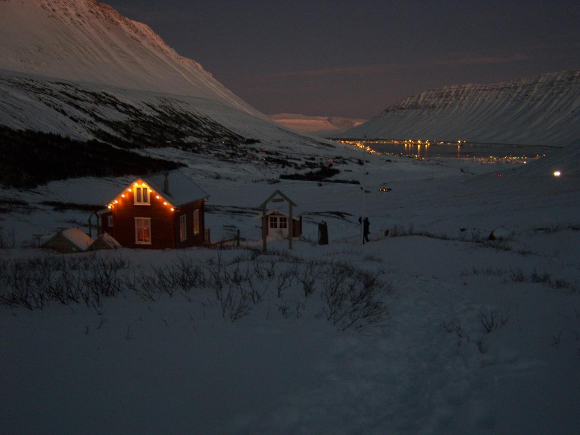Valholl Skataskali Villa Isafjordur Exterior photo